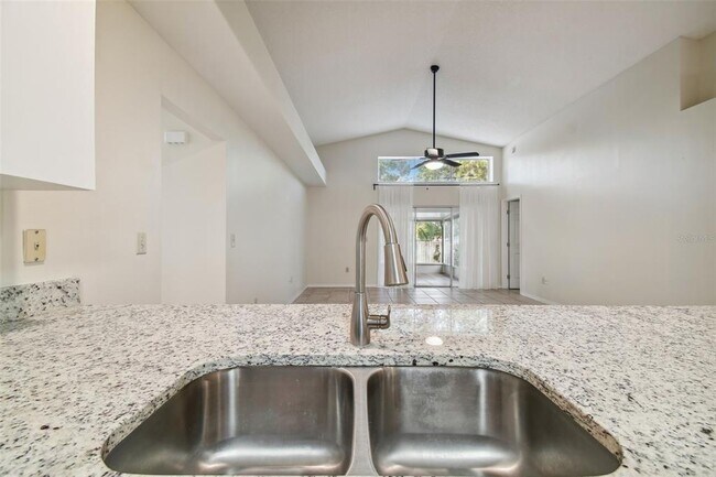 Building Photo - 2342 Tioga Dr