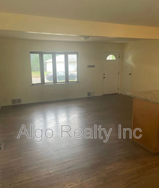 Building Photo - 5109 48th Ave N