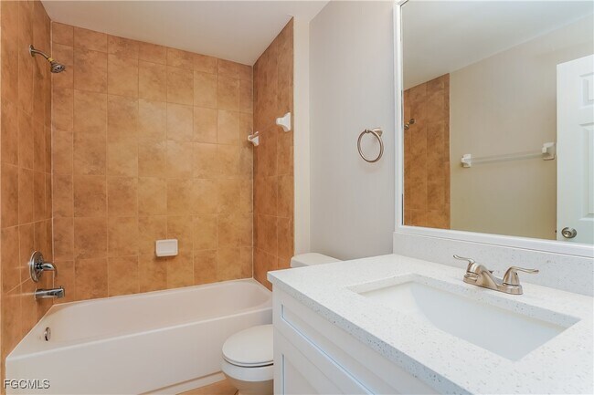 Building Photo - 1405 SW 13th Terrace