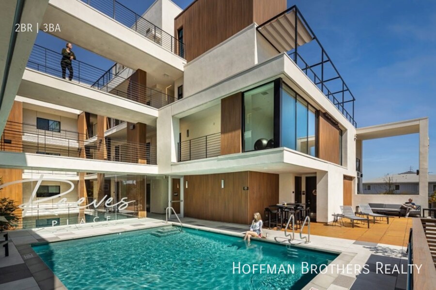 Building Photo - 1415 Reeves St