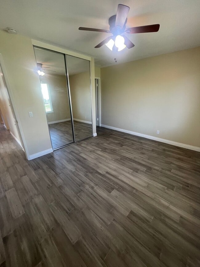 Building Photo - 3 Bed, 2 Bath Tanglewood For Rent- Single Story w/ Garage and AC!