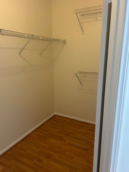 Building Photo - 4760 Templeton St