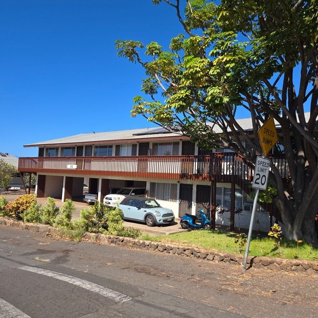 Building Photo - Live the beach life! Remodeled 1 Bedroom Near Charlie Young Beach