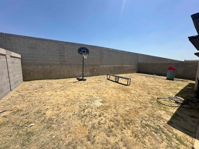 Building Photo - 1717 Fresnillo Dr