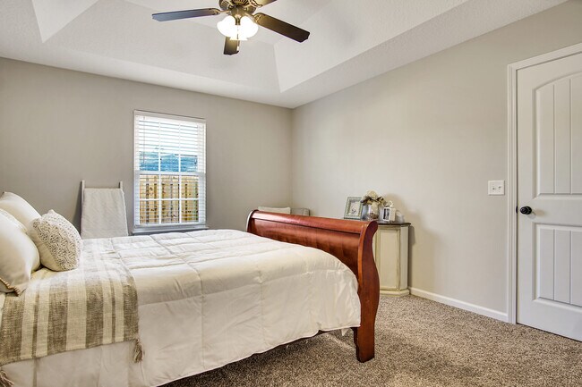 Building Photo - 564 Deerchase Ct