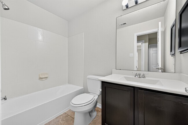 Building Photo - 6438 Haywards Crossing S Cir