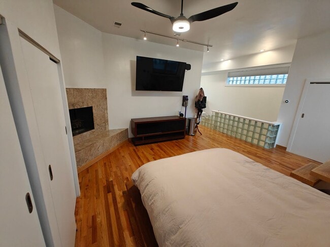 Building Photo - BEAUTIFUL 3BD/3BTH single family home for rent!