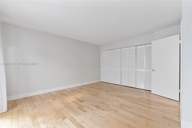 Building Photo - 2977 McFarlane Rd