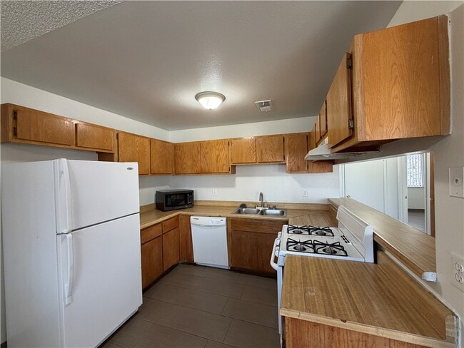 Building Photo - 3704 Scuba Cir