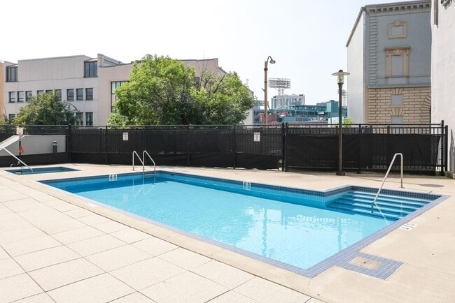 Building Photo - 566 Commonwealth Ave