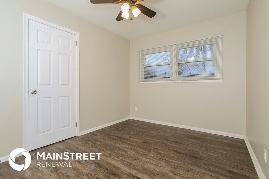 Building Photo - 5806 Alanadale Dr