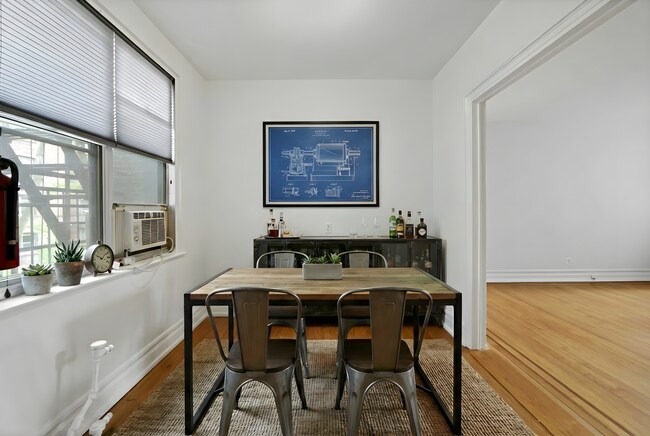 Building Photo - 100 E Palisade Ave