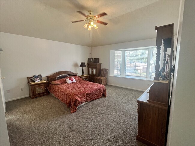 Building Photo - 28723 Sedgefield St