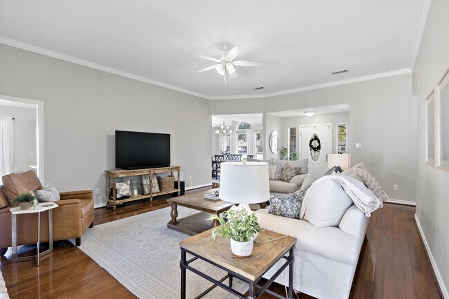 Building Photo - 1317 Baywood Ln