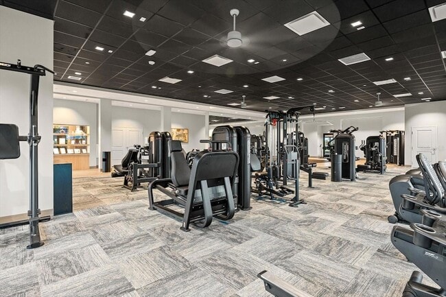 Building Photo - 12470 Wellen Golf St