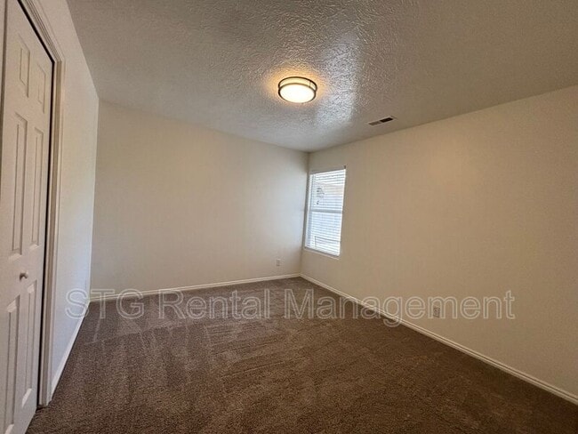 Building Photo - 425 E 1050 S
