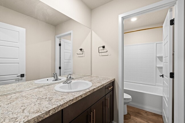 Building Photo - 2022 Built Charming 4-Bedroom Retreat with Scenic Views just 15 minutes west from downtown Spokane