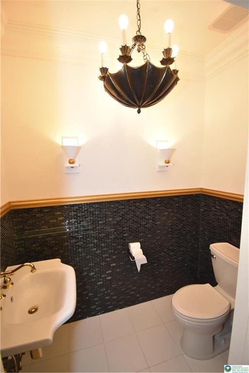 Building Photo - 100 N 4th St