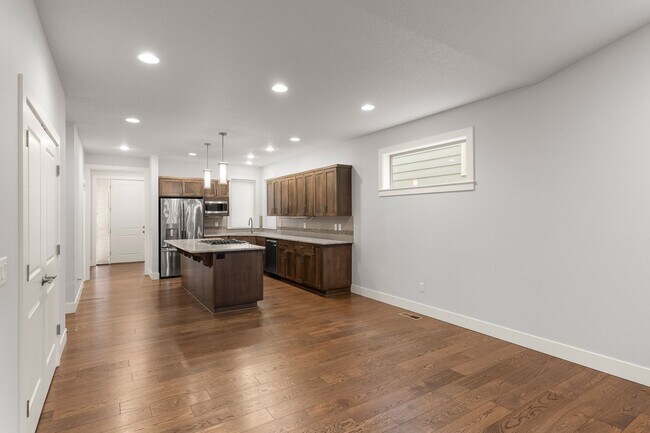 Building Photo - Stunning Single-Level 3-Bedroom, 2-Bath Home in Annand Heights