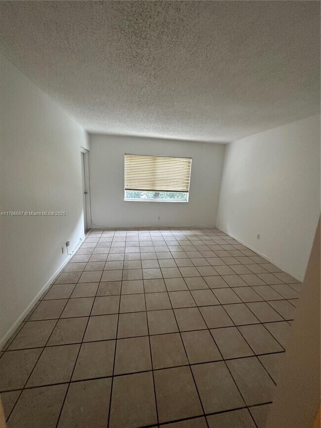 Building Photo - 4394 NW 9th Ave