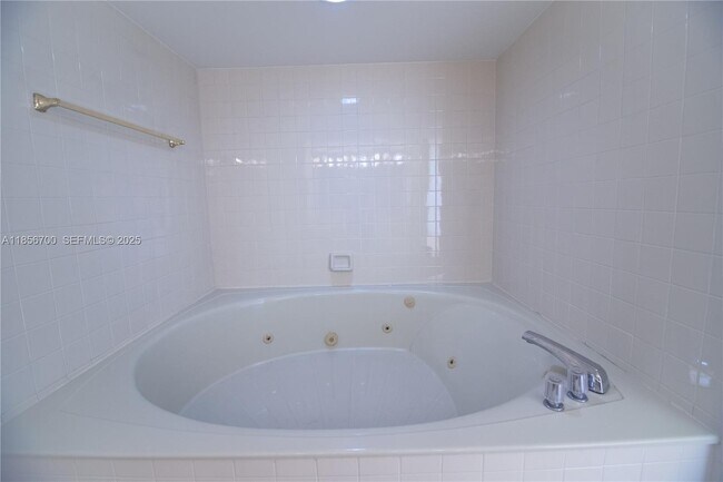 Building Photo - 300 Three Islands Boulevard