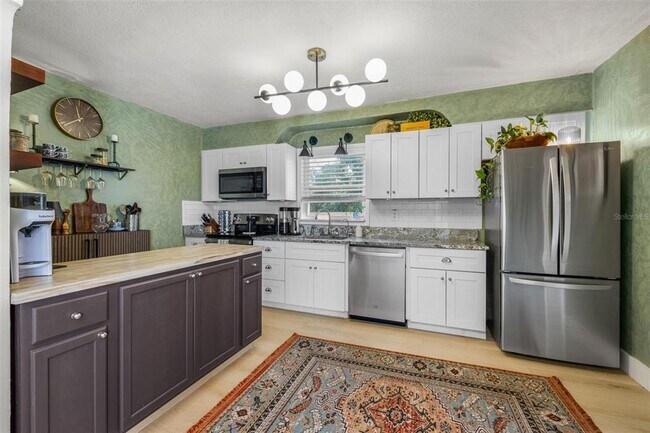 Building Photo - 2116 W St Louis St