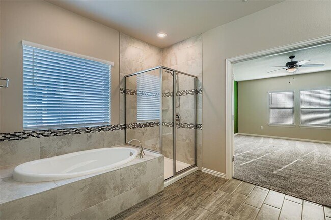 Building Photo - 8800 Sikes Way
