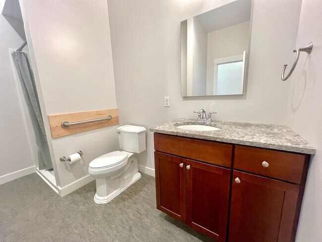 Building Photo - Putnam Block Hotel - One Bedroom Apartment, Available NOW - $1,950