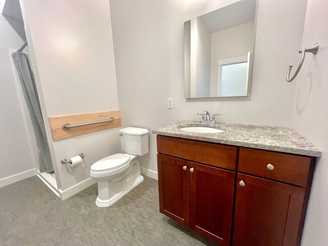 Building Photo - Putnam Block Hotel - One Bedroom Apartment...