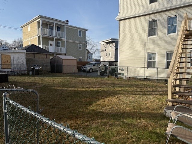 Building Photo - 5 Dustin St