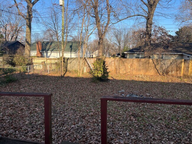 Building Photo - Warm & Inviting 3 Bed, 2 Bath