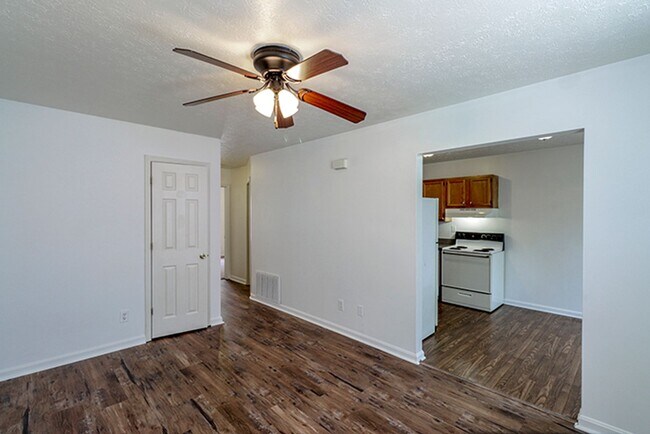 Building Photo - 8506 Standing Oak Dr