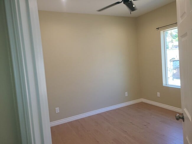 Building Photo - 972 Karesh Ave