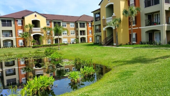 Building Photo - Beautiful 2/2 condo for rent next to Waterford Lakes Town Center and UCF
