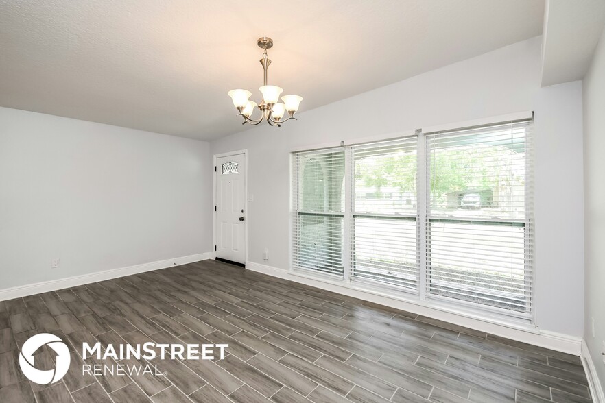 Building Photo - 1404 Peruvian Ln