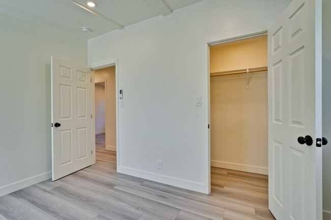 Building Photo - Charming updated 3 bedroom, 1 bathroom hom...