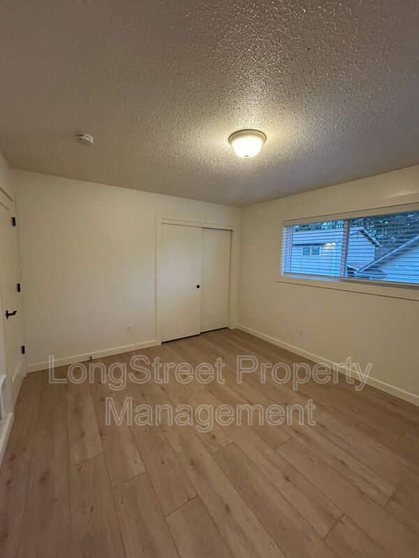 Building Photo - 11380 SW Greenburg Rd