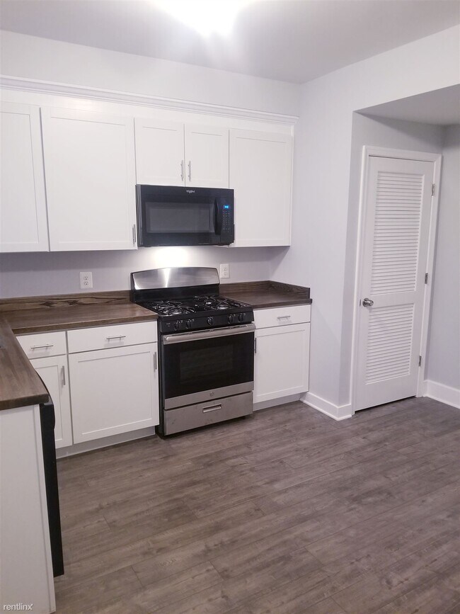 Building Photo - 3 br, 1.5 bath Duplex - 1729 Maryland Aven...