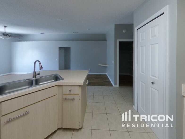 Building Photo - 4708 Windwood Dr