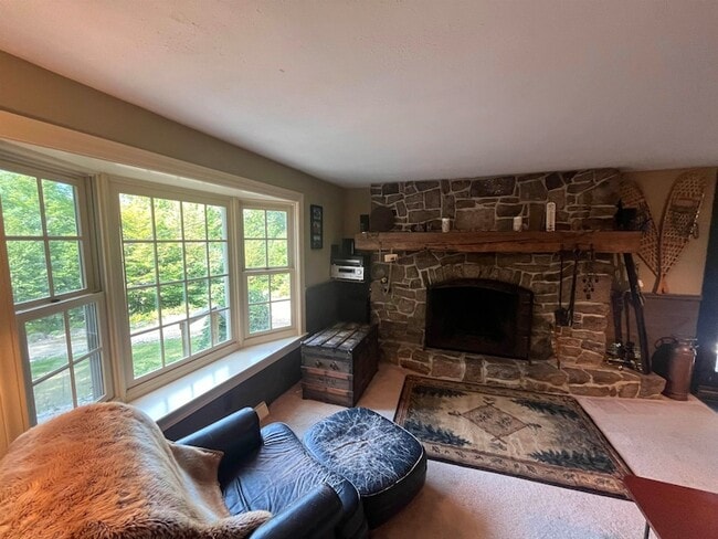 Building Photo - 64 Quarry Ln