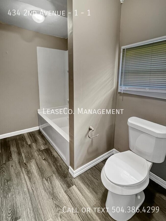 Building Photo - 434 2nd Ave