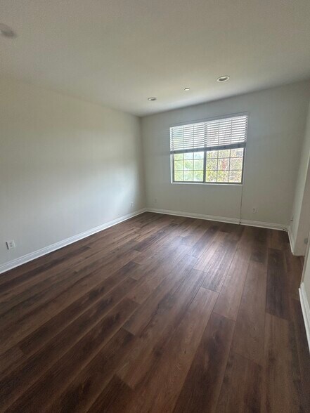 Building Photo - 3501 Tilden Ave