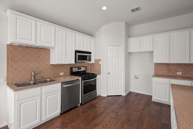 Building Photo - 6705 Terrace Glen Dr