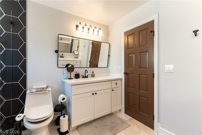 Building Photo - 2845 Queens Courtyard Dr