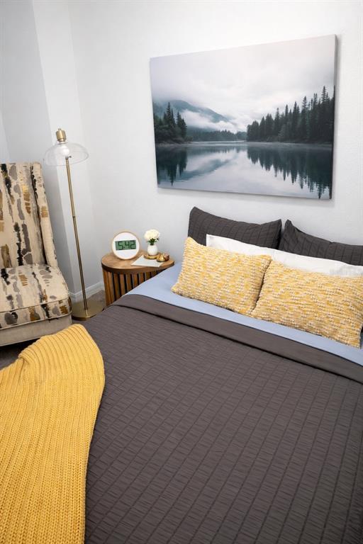 Building Photo - 3413 E Louisiana Ave