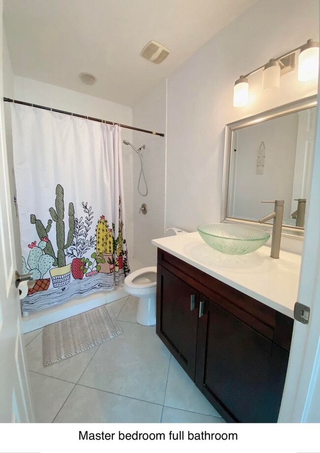 Building Photo - Luxury Townhouse West Palm Beach Gated Community two bedroom three bathrooms!