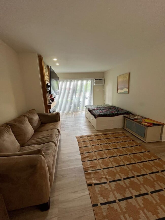 Building Photo - Fully furnished and ready to move in - Heat, Water and Internet are included - Newly renovated in...