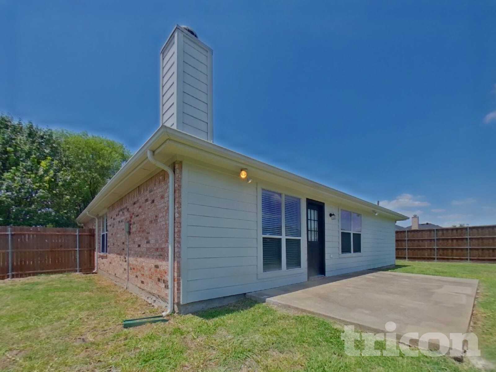Building Photo - 233 Amherst Dr