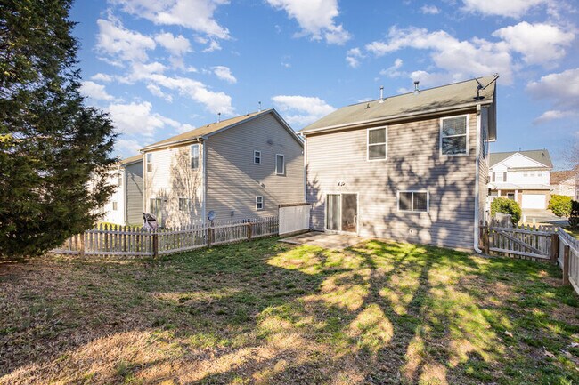 Building Photo - 13716 Riding Hill Ave