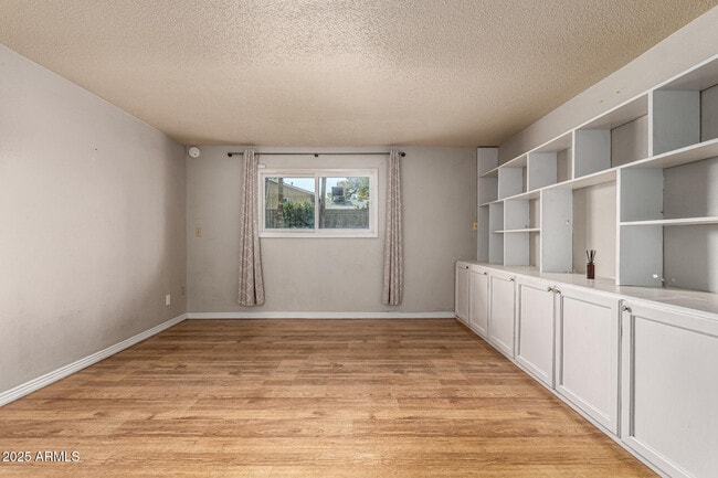 Building Photo - 8307 E Buena Terra Way
